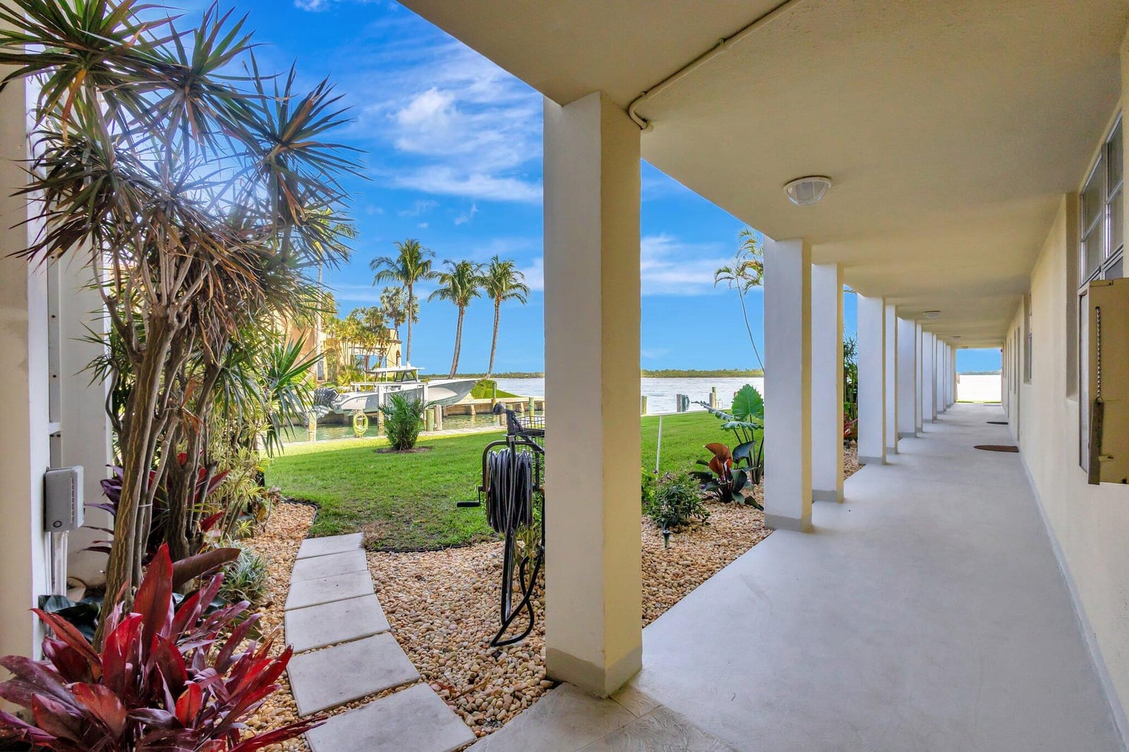 105 Paradise Harbour Boulevard 307, North Palm Beach, FL 33408 photo 17