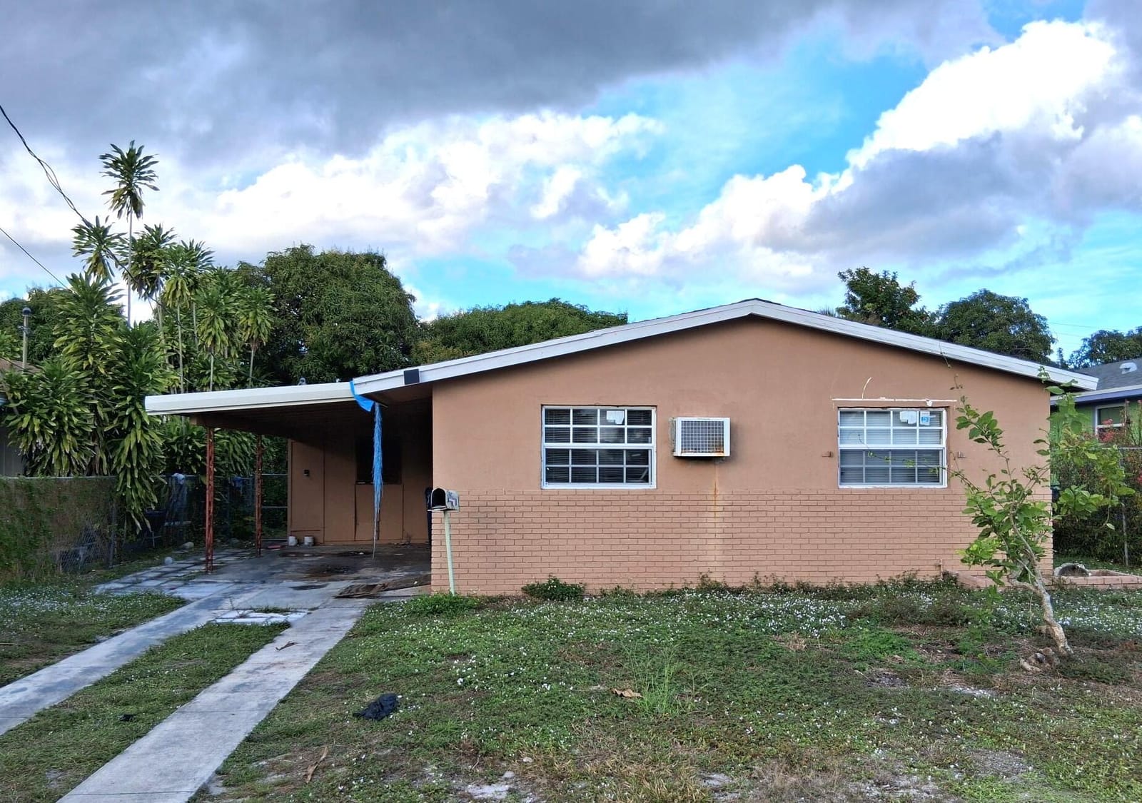 1240 W 33rd Street, Riviera Beach, FL 33404
