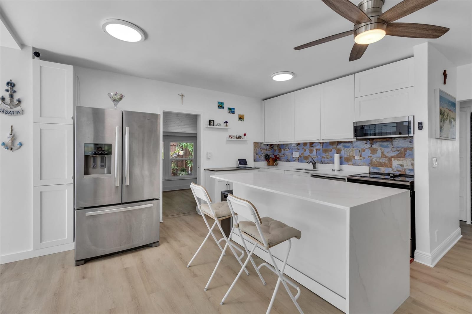3194 Taft Street — photo 3