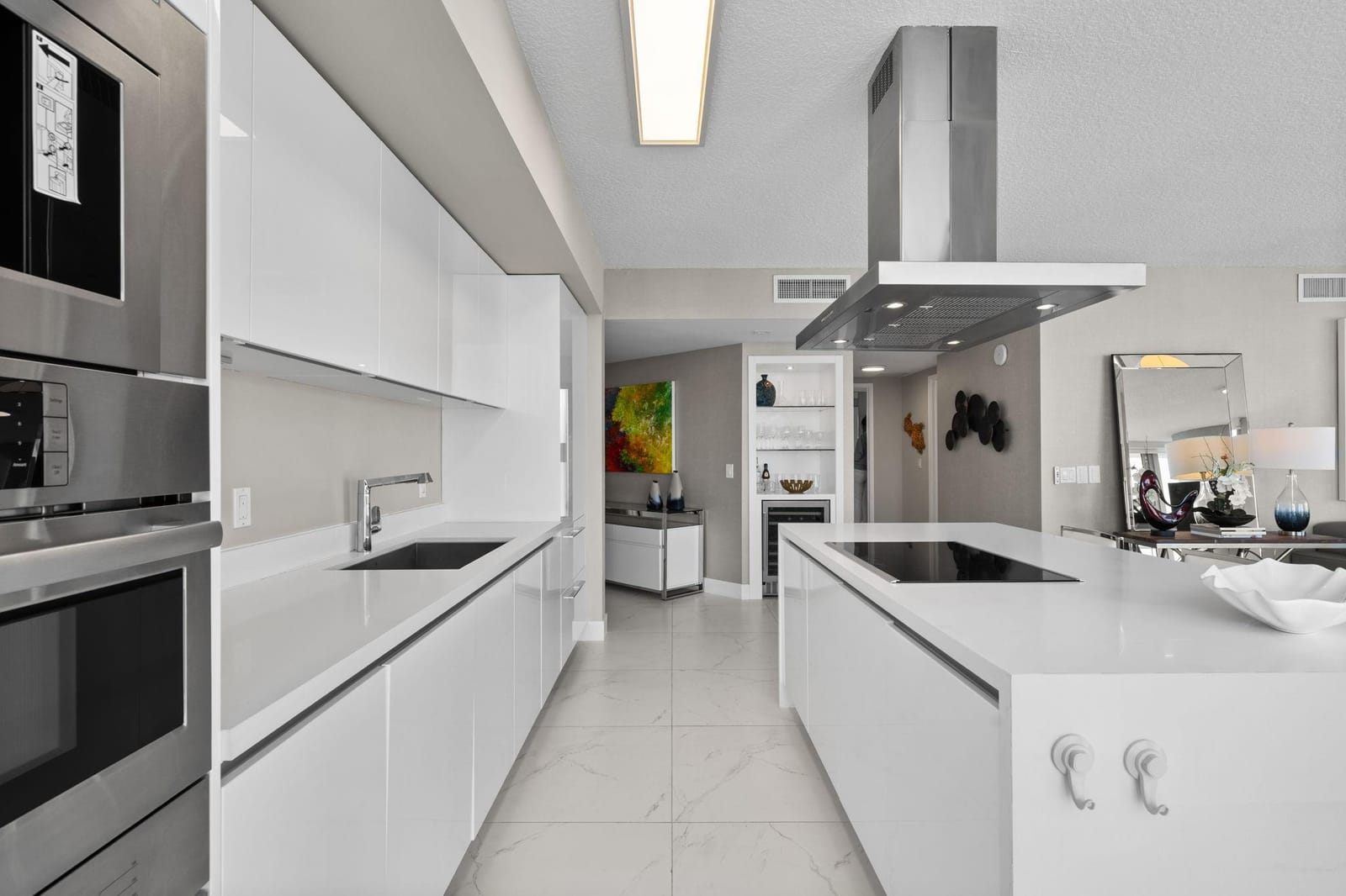 300 Sunny Isles Boulevard 4-2201, Sunny Isles Beach, FL 33160 photo 3
