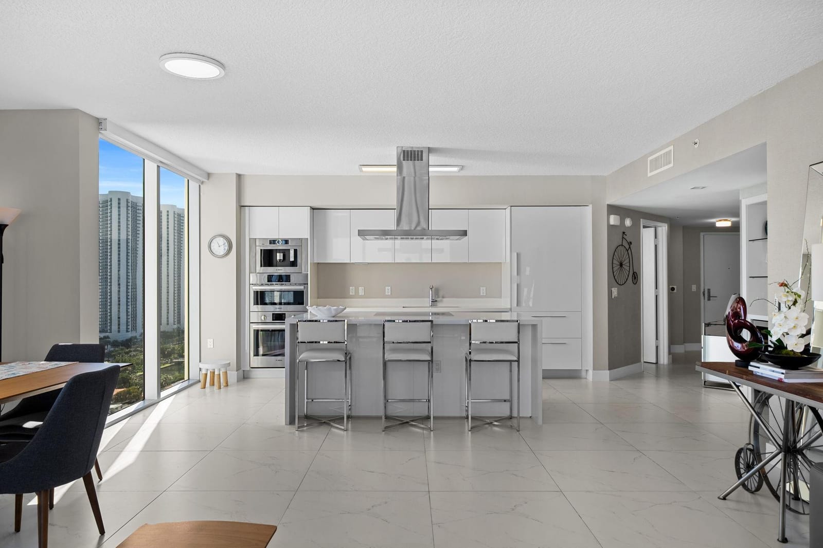 300 Sunny Isles Boulevard 4-2201, Sunny Isles Beach, FL 33160 photo 9