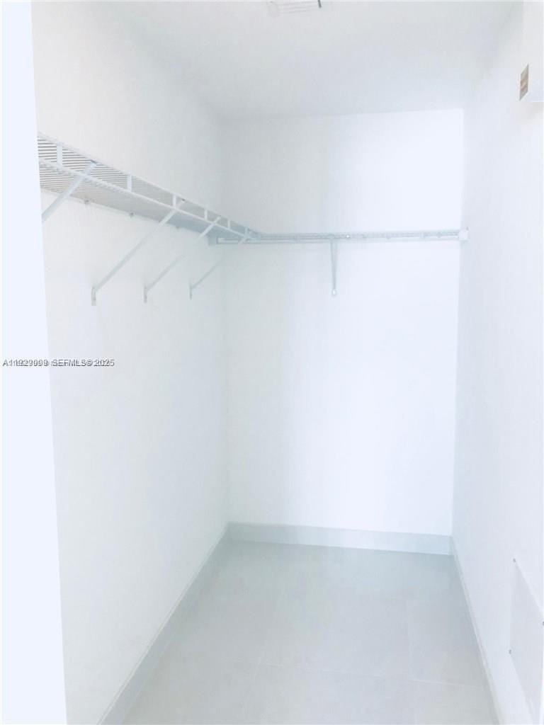 2651 NE 212th Terrace 400 — photo 8