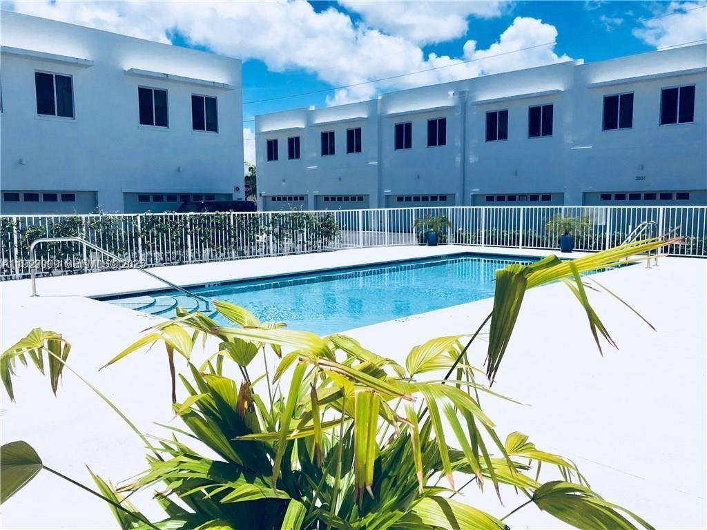 2651 NE 212th Terrace 400, Miami, FL 33180, Miami