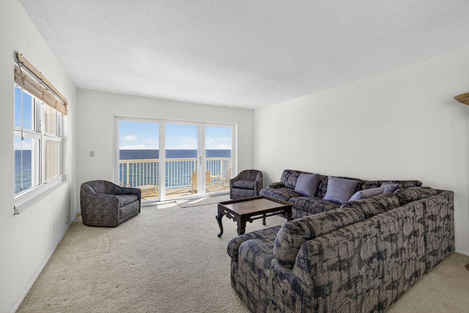 1069 Hillsboro Mile 802 — photo 3