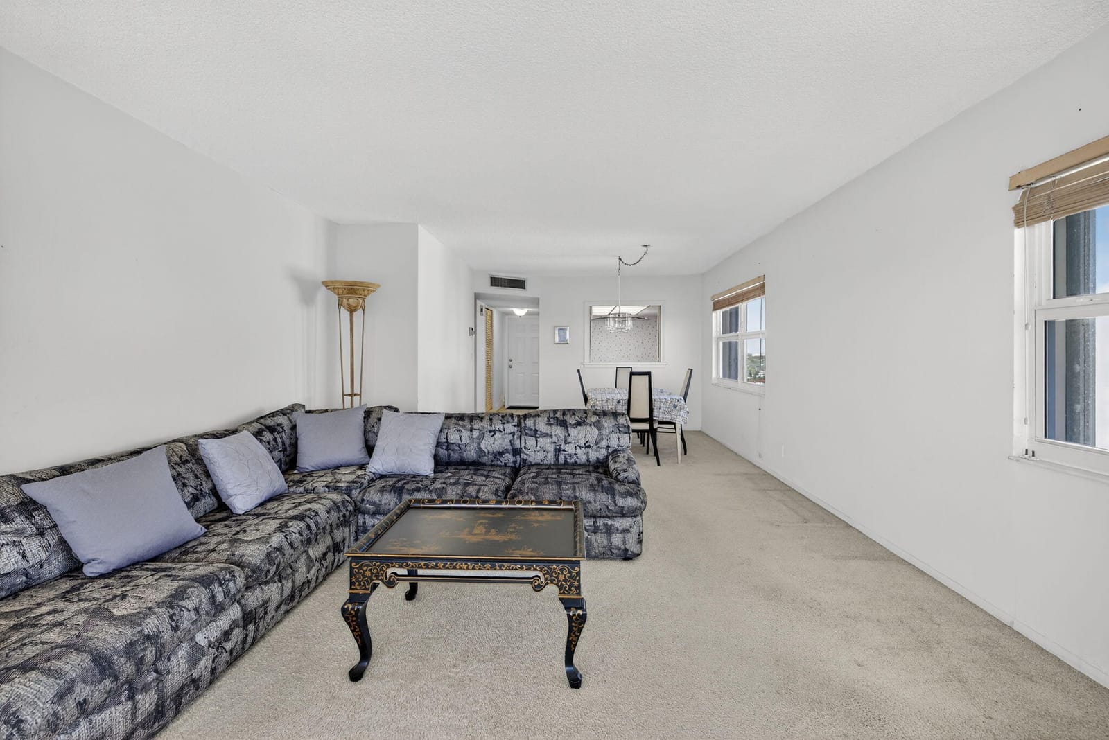 1069 Hillsboro Mile 802 — photo 7