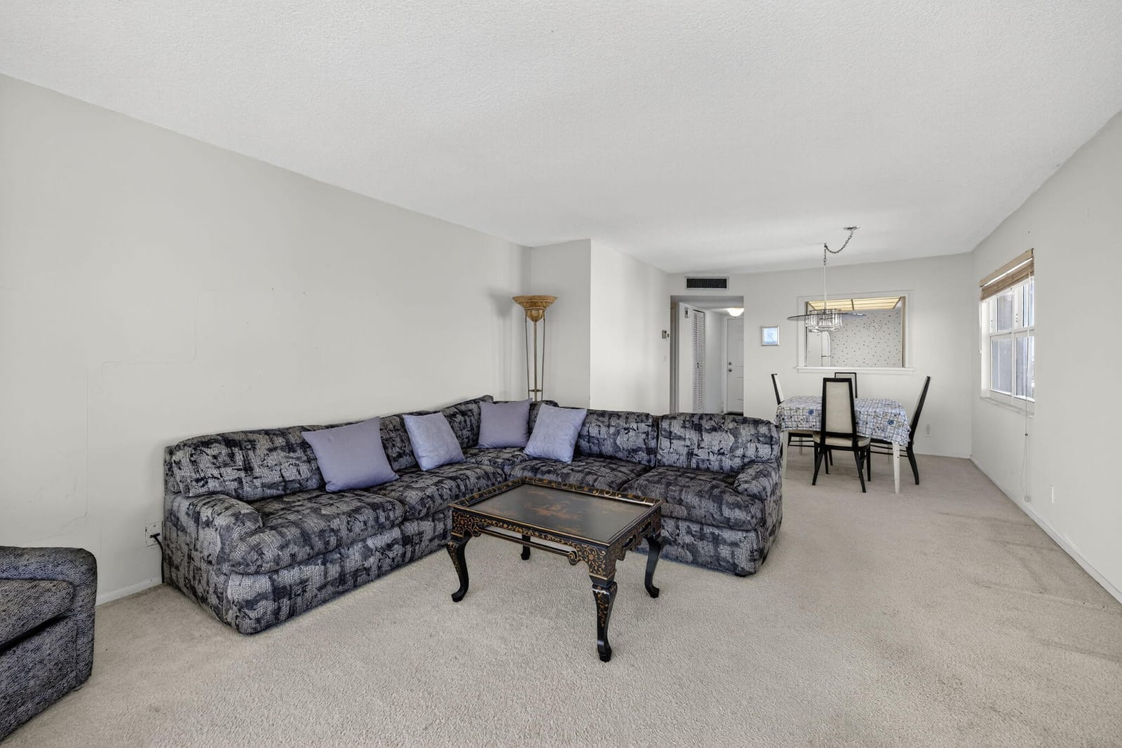 1069 Hillsboro Mile 802 — photo 8
