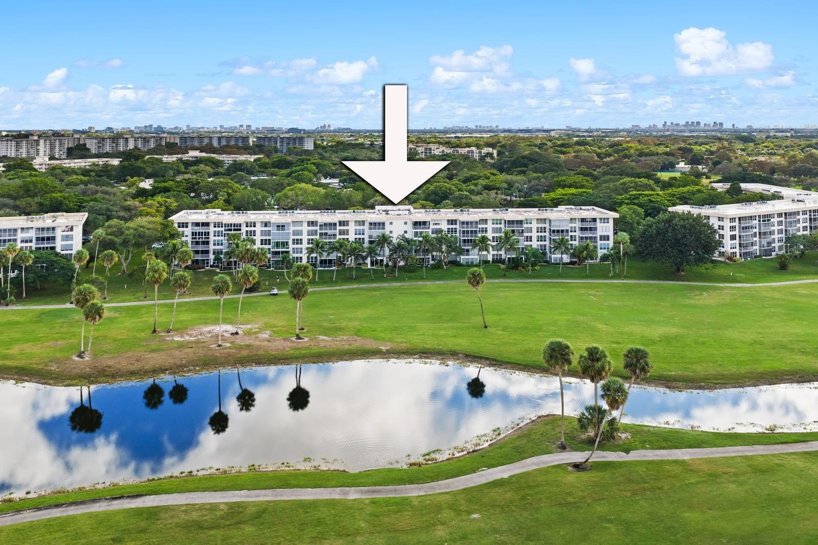 3970 Oaks Clubhouse Drive 203, Pompano Beach, FL 33069