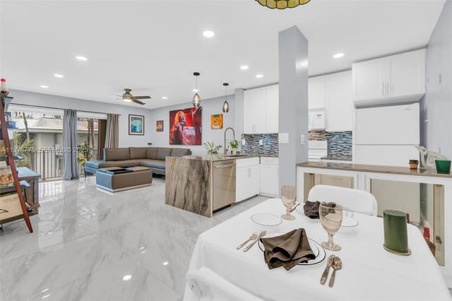 7401 SW 82nd Street 301S, sold in Silver Palms At Dadeland, Miami, FL