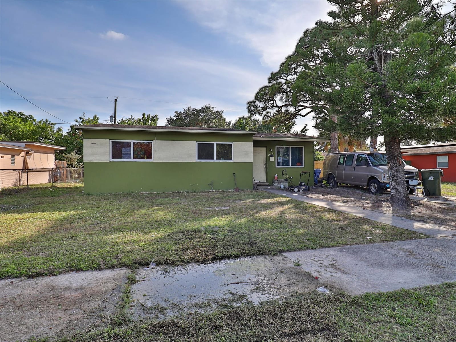 2540 SW 5th Street — photo 4
