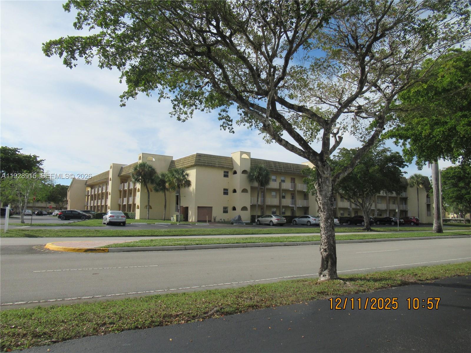 8285 Sunrise Lakes Boulevard 208, Sunrise, FL 33322, Sunrise
