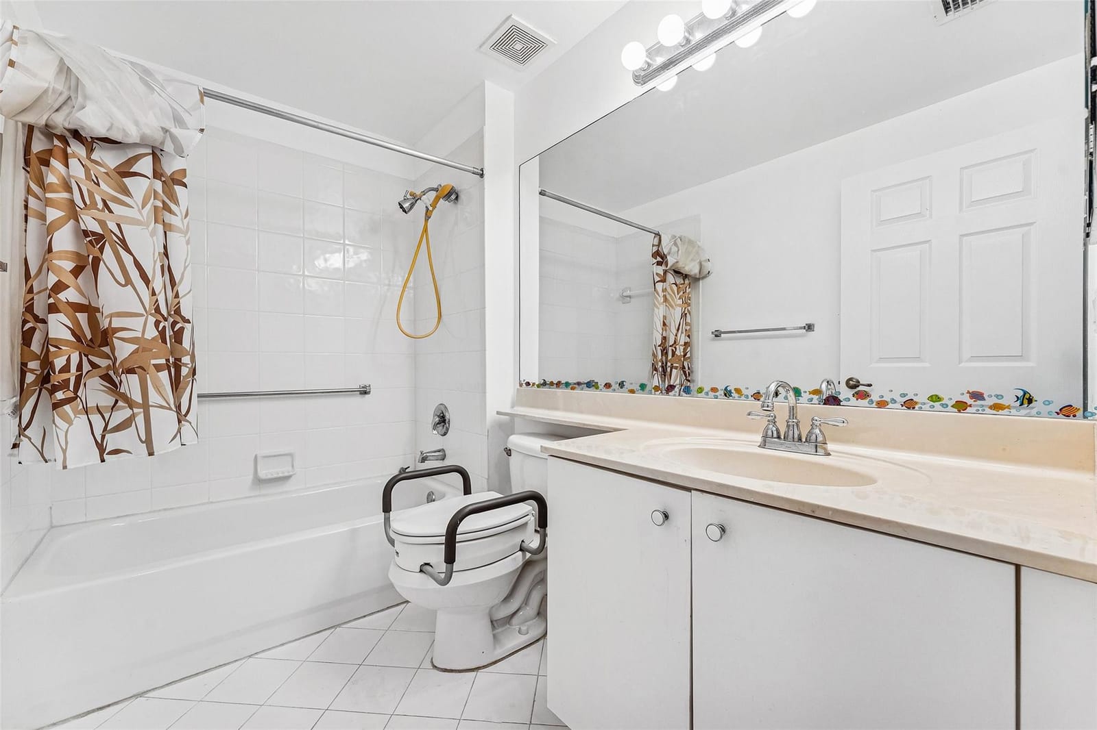 7647 Southampton Terrace 314 — photo 12
