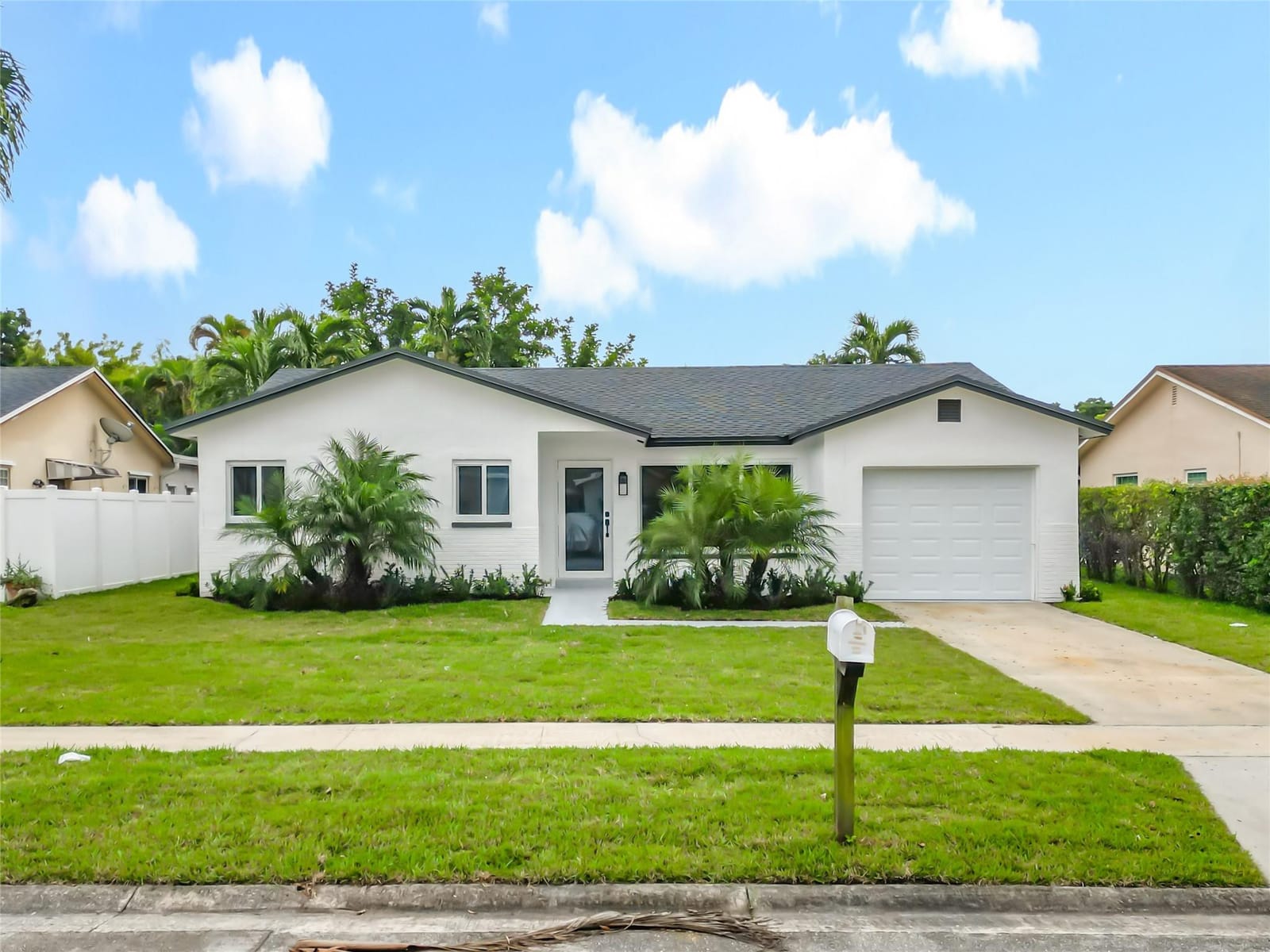 8926 SW 7th Street, Boca Raton, FL 33433
