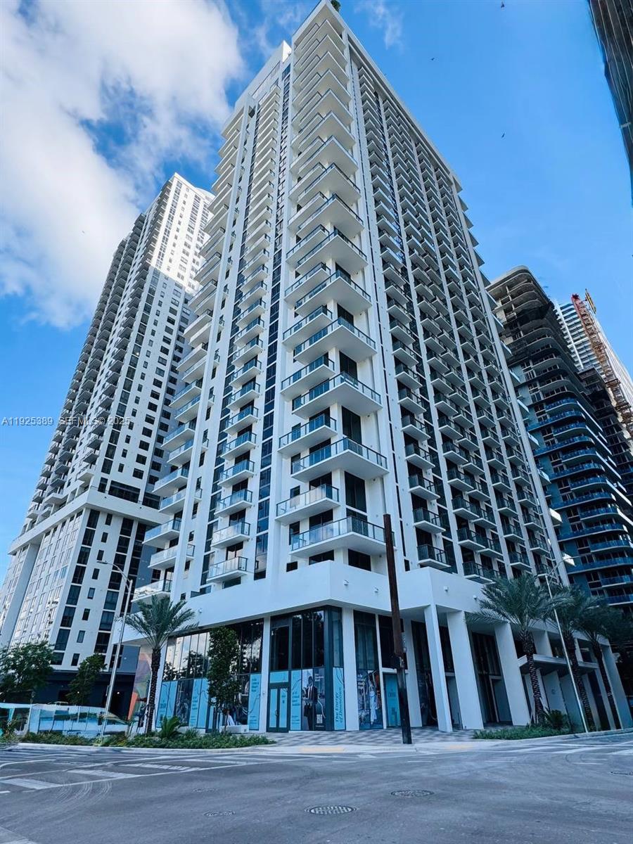 11 NE 6th 2813 2813, Miami, FL 33132, Miami