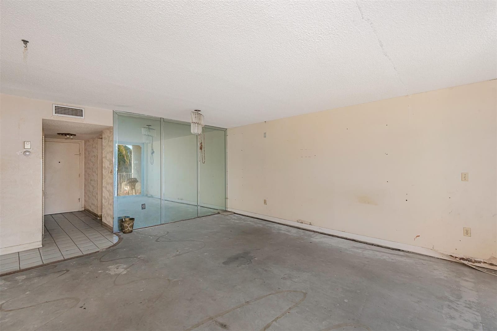 211 S Ocean Drive 301 — photo 8