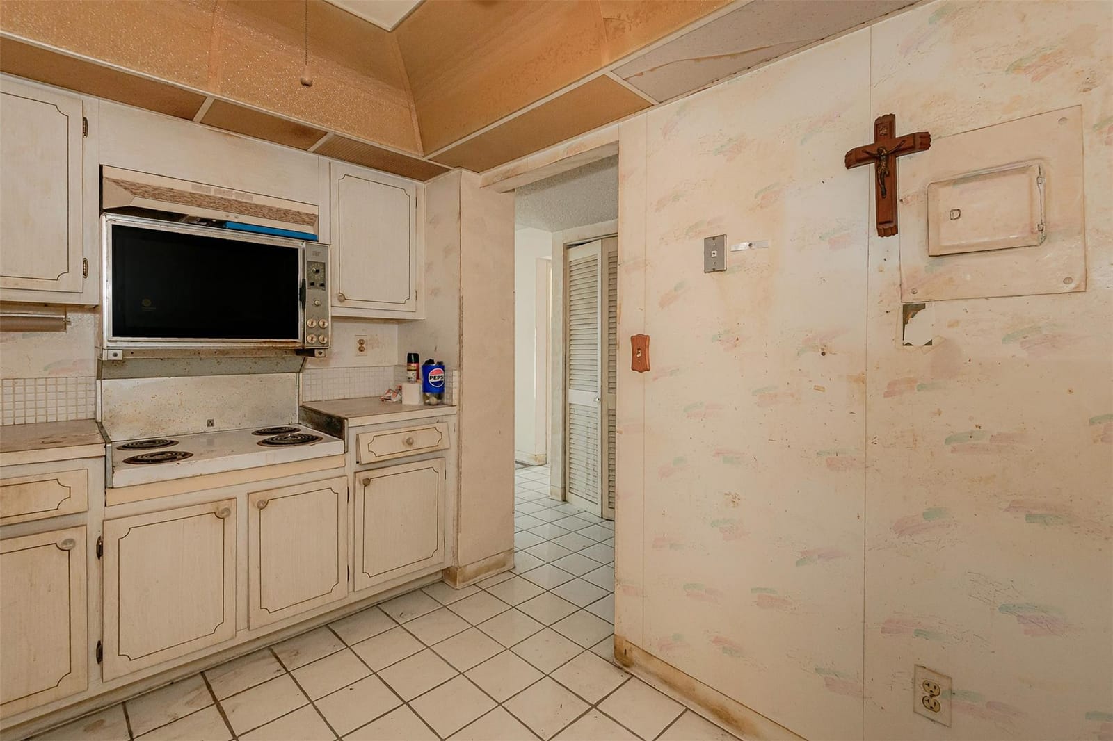 211 S Ocean Drive 301 — photo 10