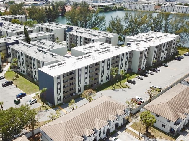 10090 NW 80th Court 1401, sold in Samari Lake East Condo, Hialeah Gardens, FL