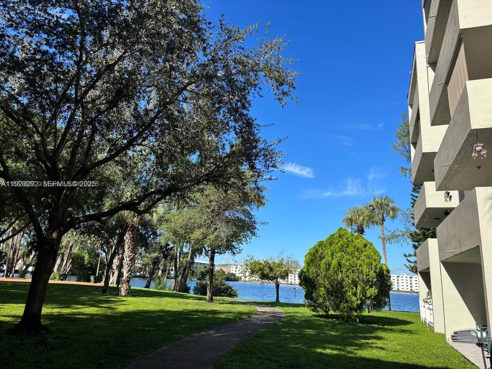 10090 NW 80th Court 1401, Hialeah Gardens, FL 33016 photo 14
