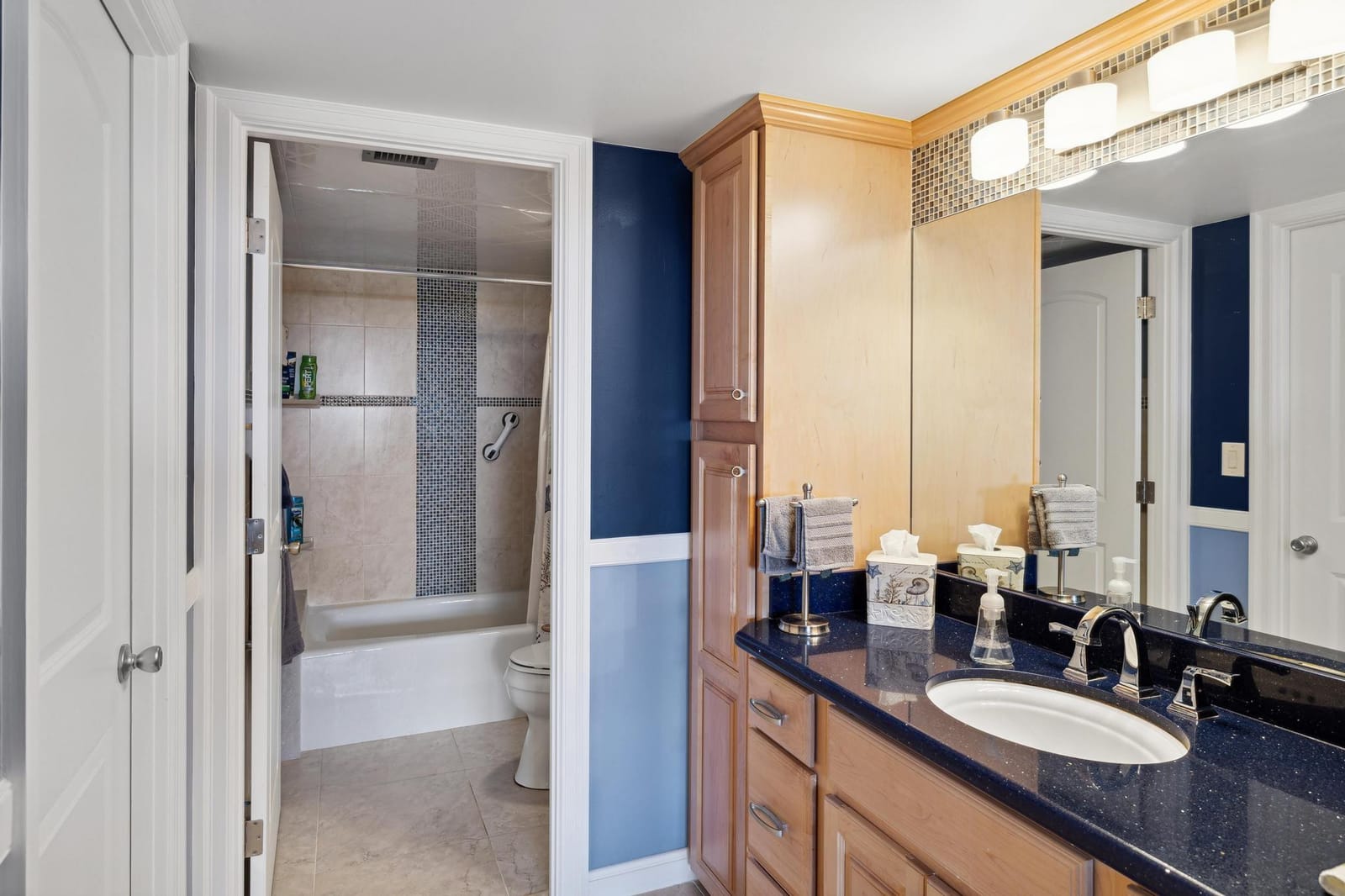 3200 Port Royale Drive 1208 — photo 4