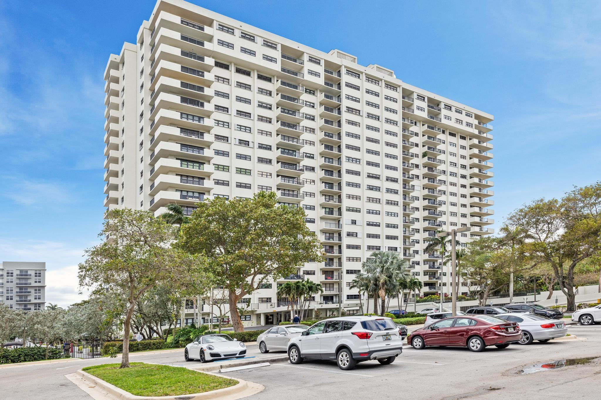 3200 Port Royale Drive 1208