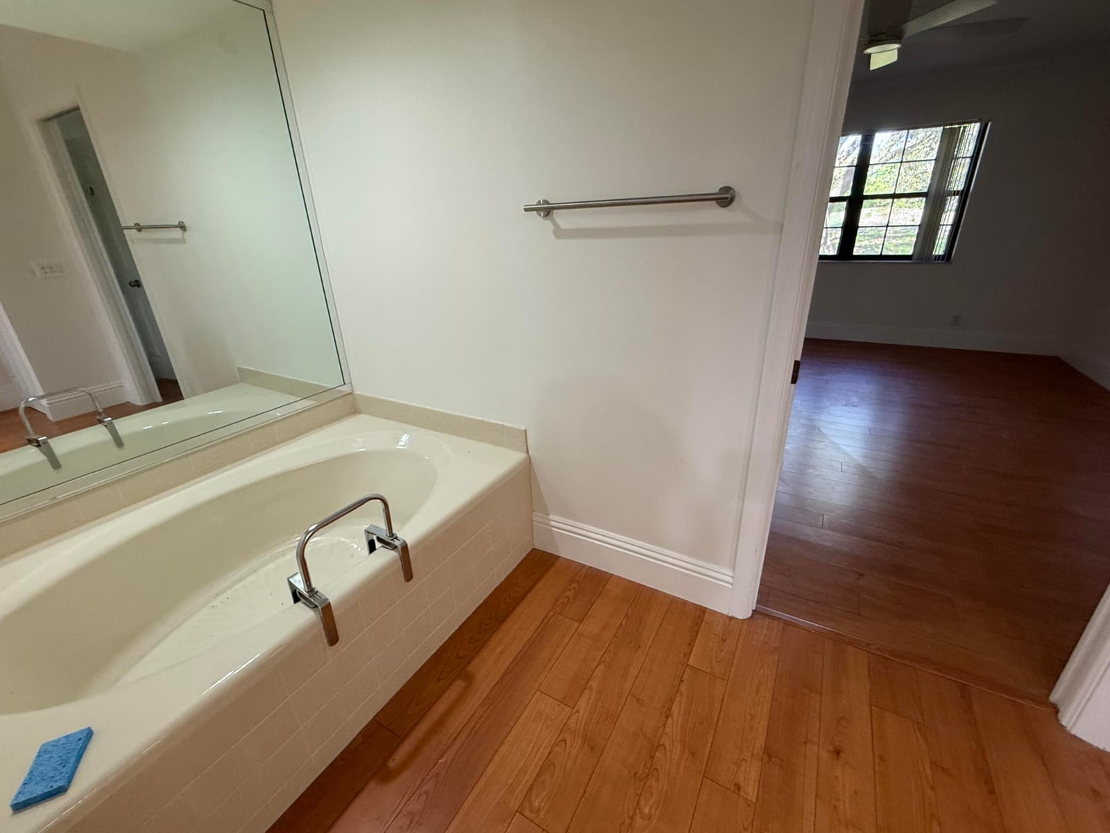 6460 Aspen Glen Circle 104 — photo 12