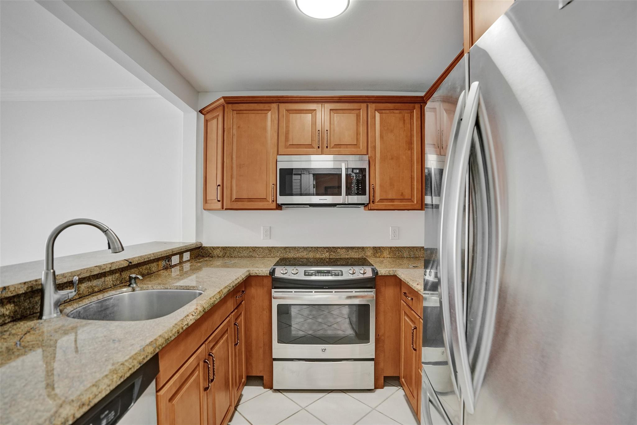 2201 SE 9th Street 106 — photo 11