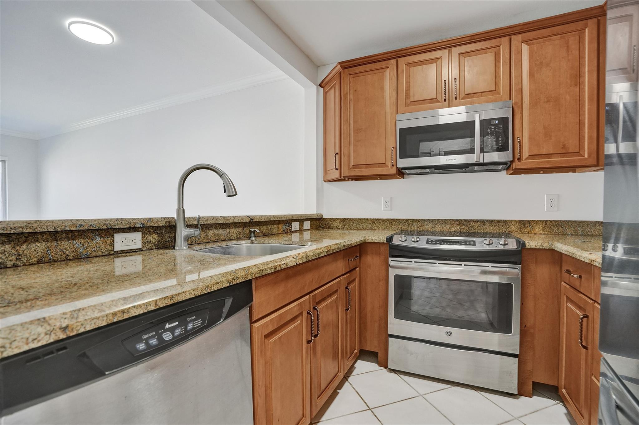 2201 SE 9th Street 106 — photo 12