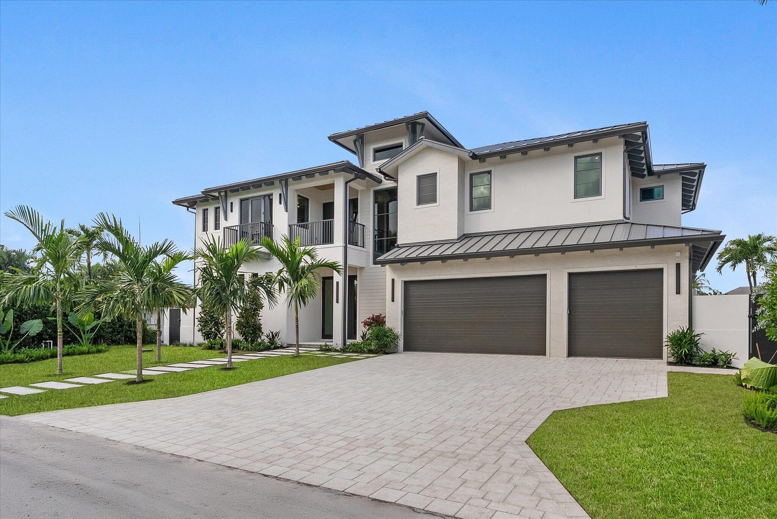 963 Dogwood Drive — photo 3