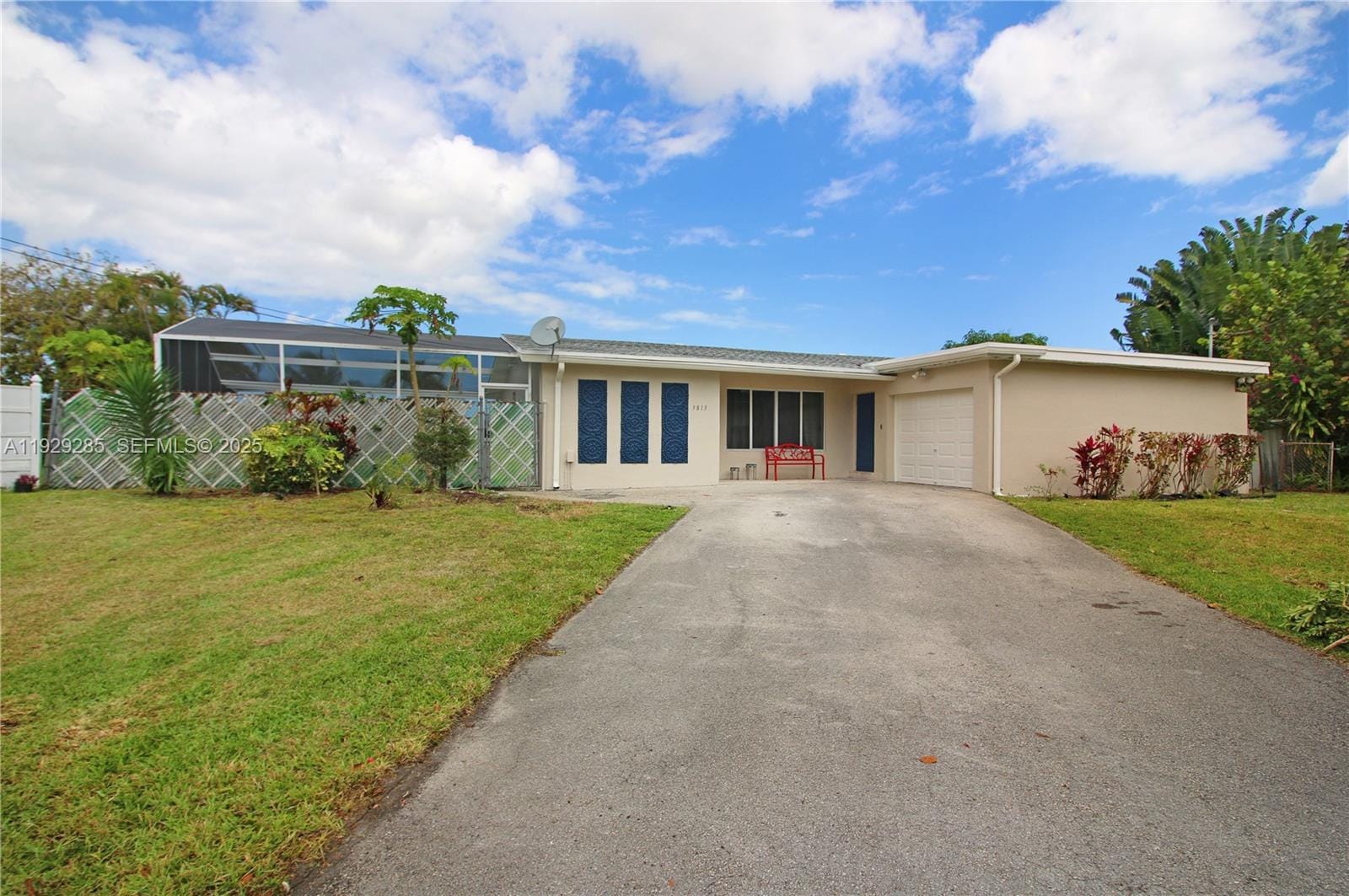3813 S Lake Terrace, Miramar, FL 33023 photo 2