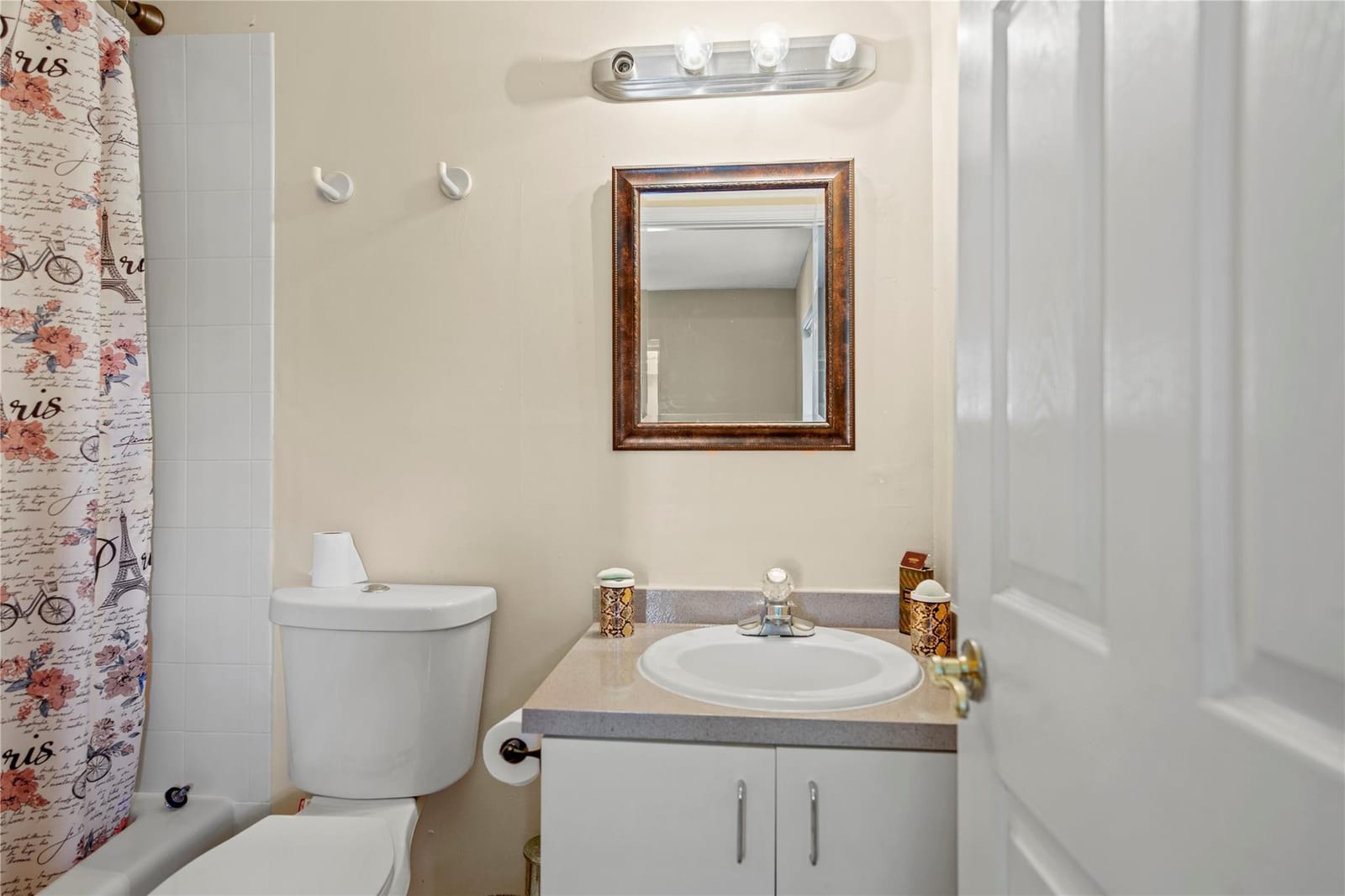 140 Royal Palm Court — photo 12