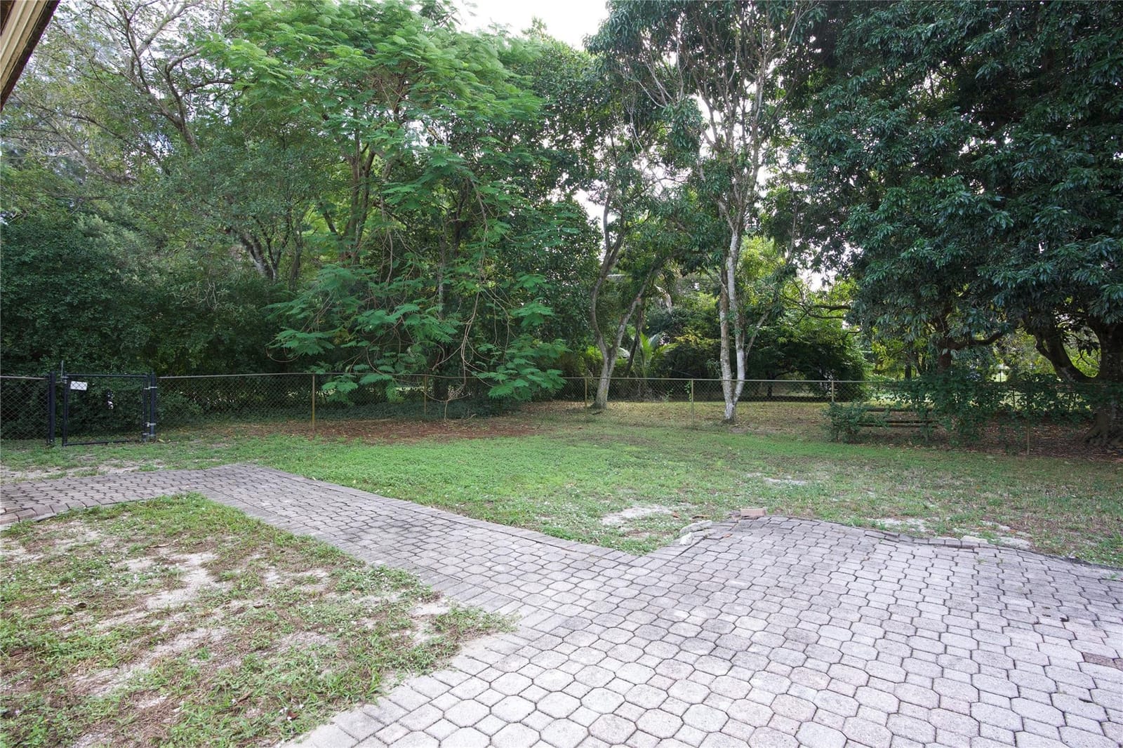 140 Royal Palm Court, Plantation, FL 33317 photo 19