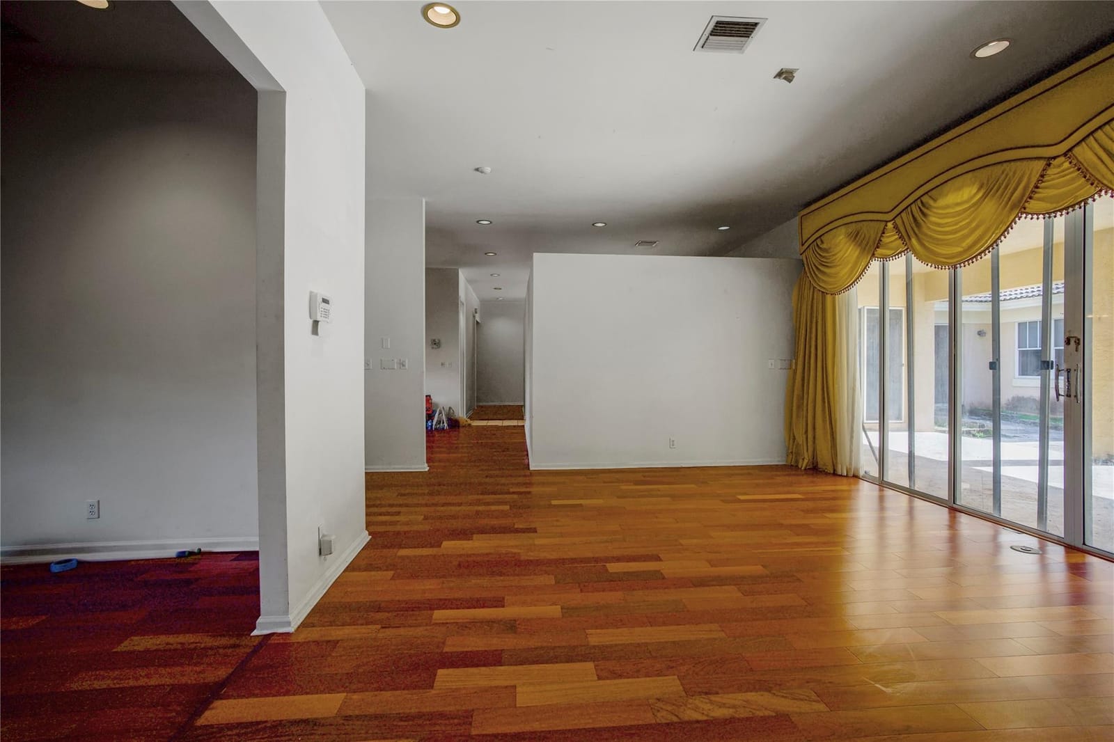 140 Royal Palm Court — photo 4