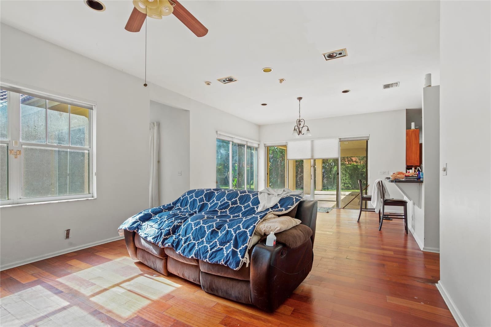 140 Royal Palm Court — photo 7