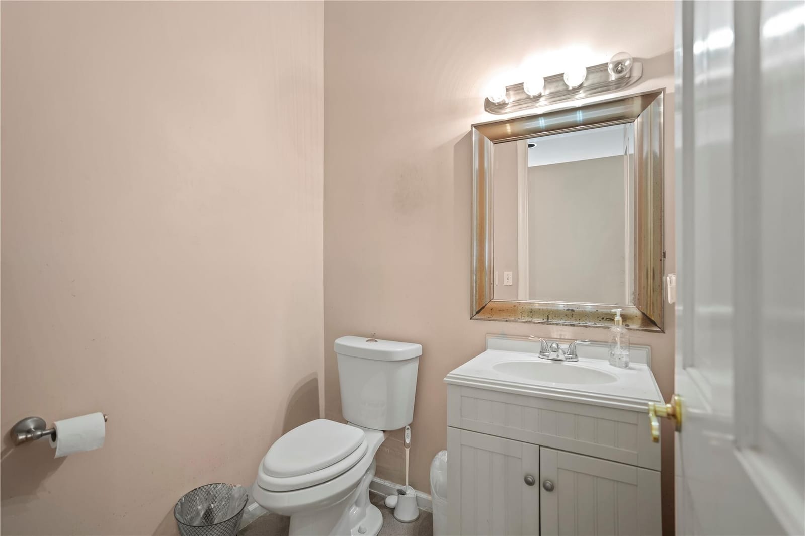 140 Royal Palm Court — photo 8