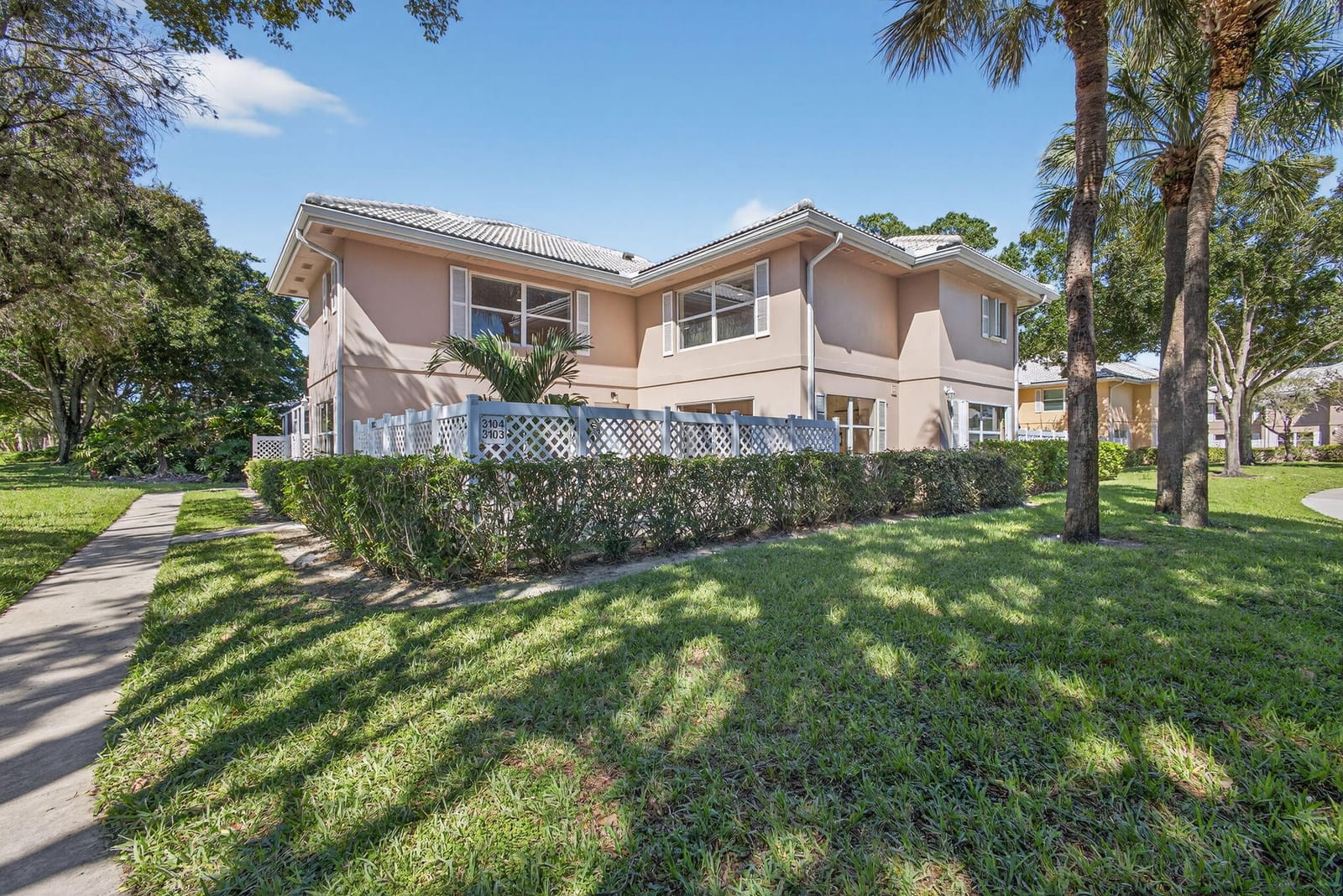 3103 Kingston Court — photo 2