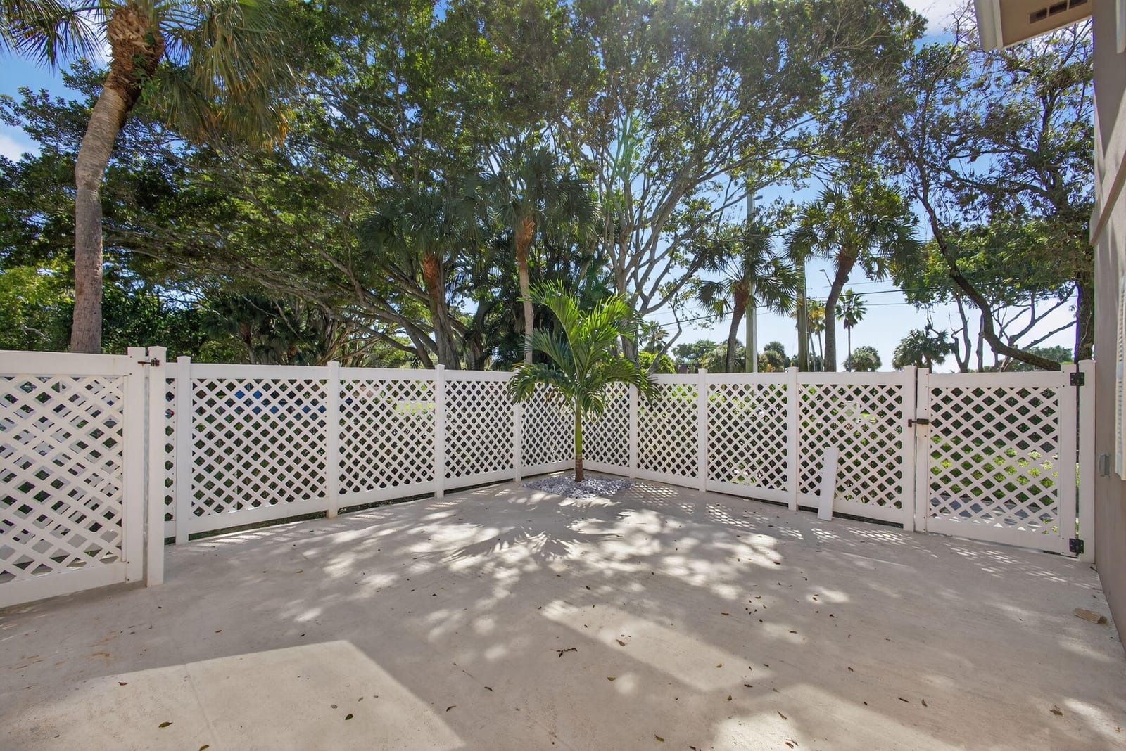 3103 Kingston Court — photo 4