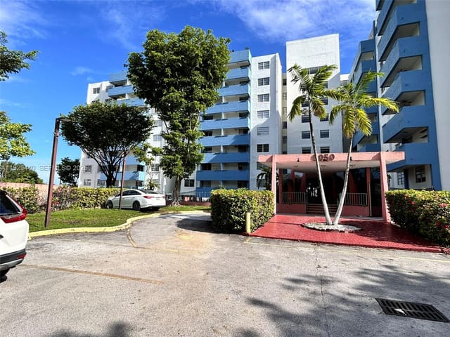 5050 NW 7th Street 401, sold in 5050 Condo, Miami, FL