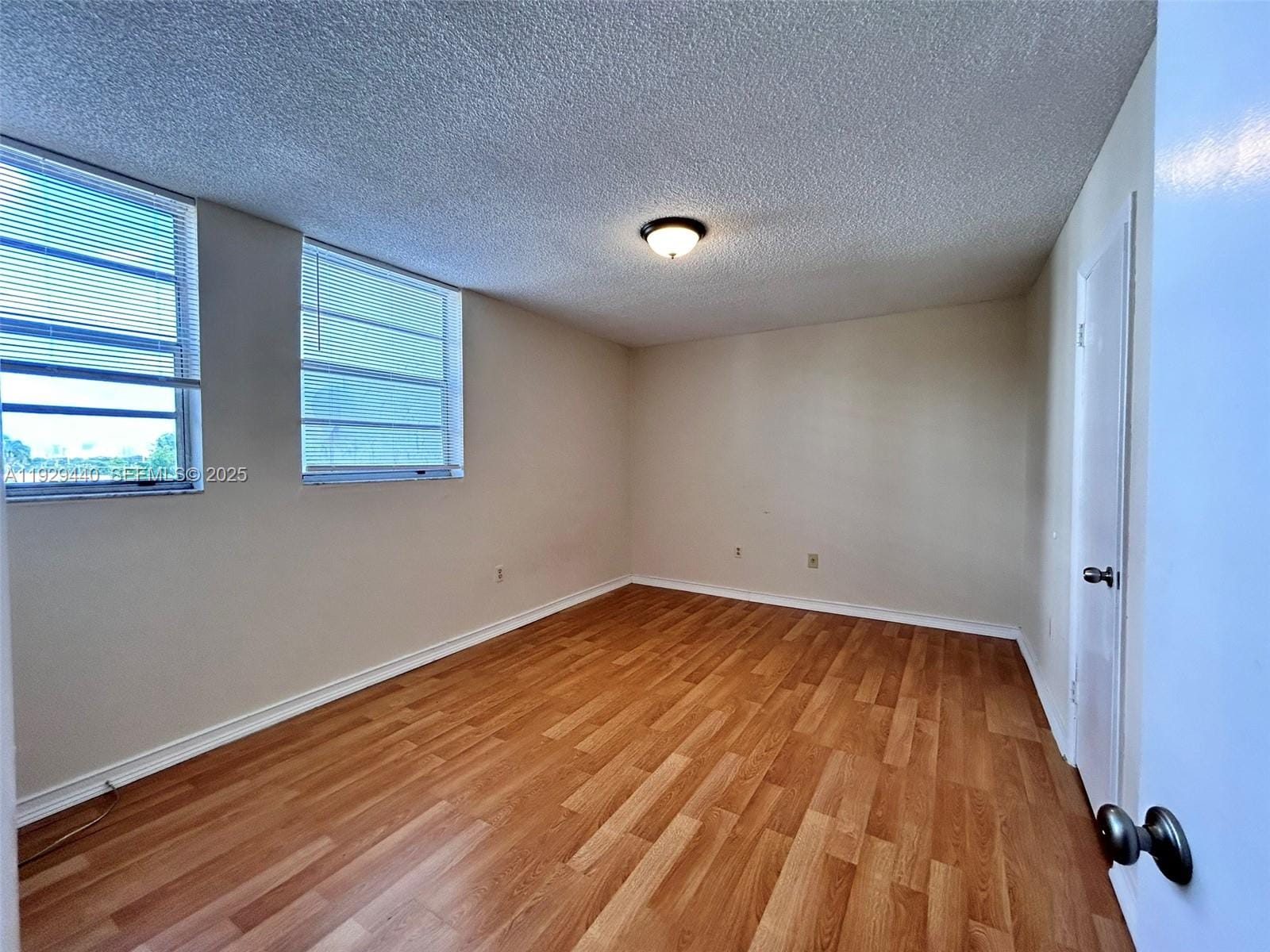 5050 NW 7th Street 401, Miami, FL 33126 photo 14