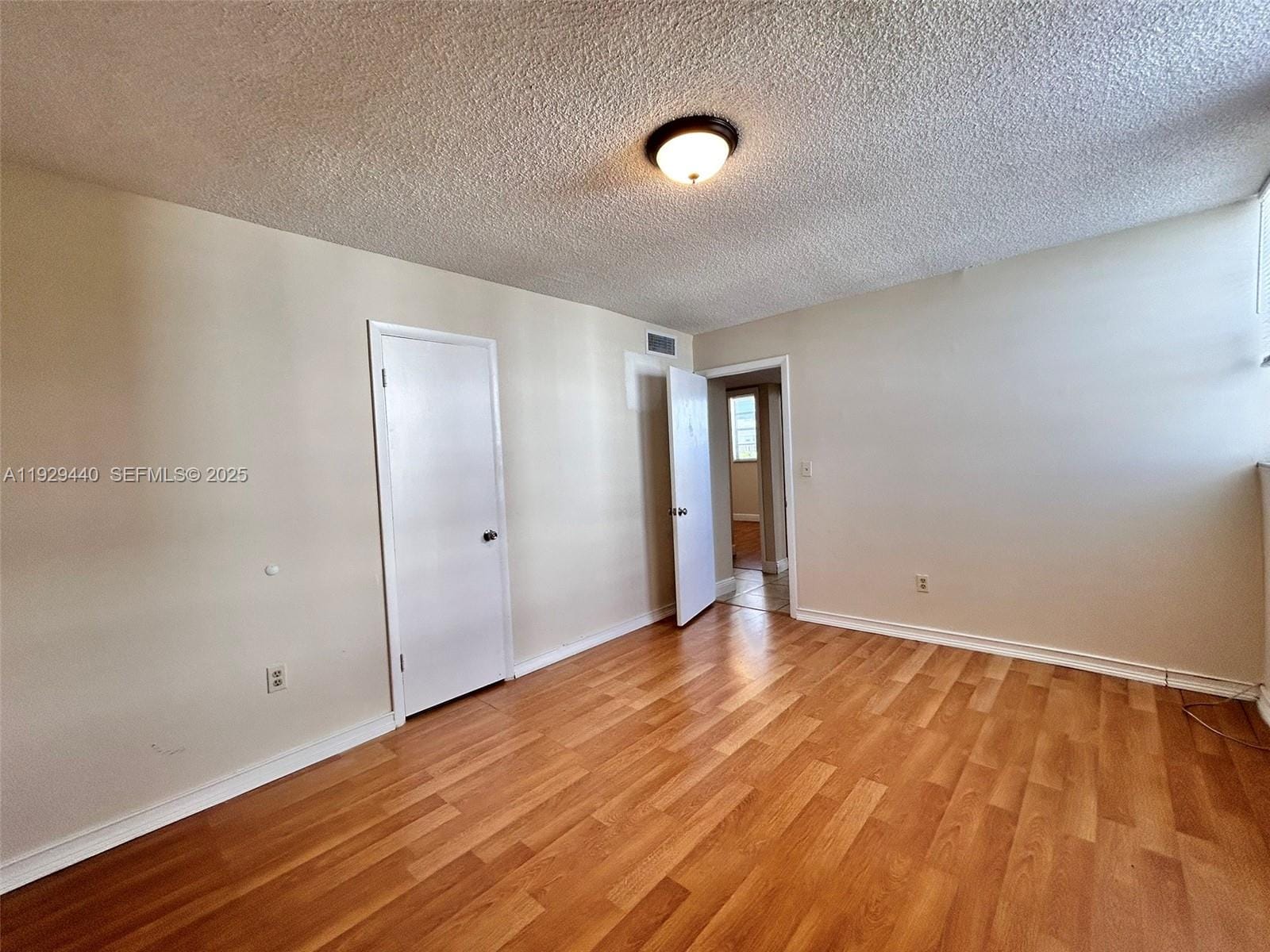 5050 NW 7th Street 401, Miami, FL 33126 photo 15