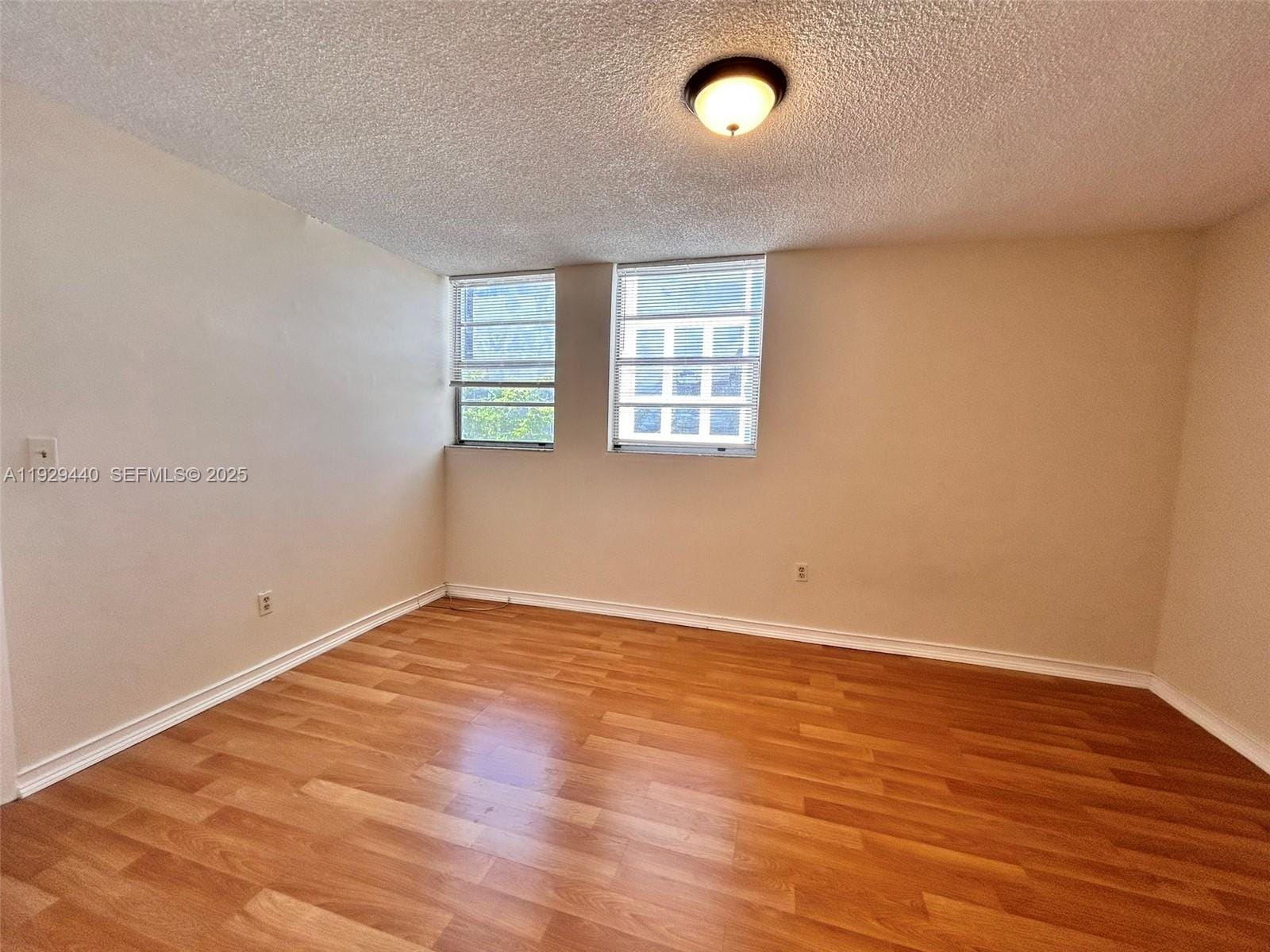 5050 NW 7th Street 401, Miami, FL 33126 photo 7