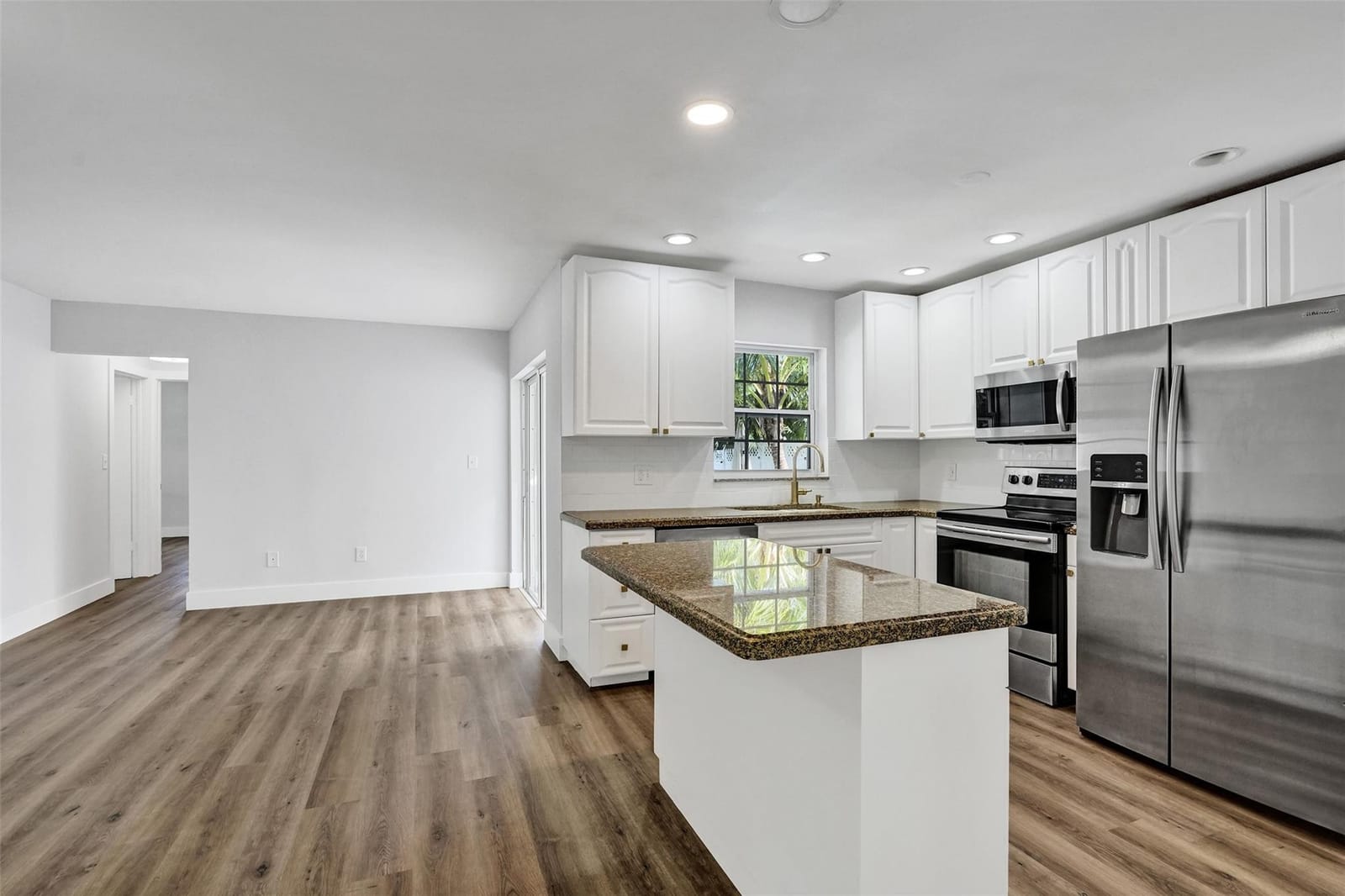 2052 SW 28th Way, Fort Lauderdale, FL 33312 photo 8