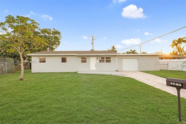 3680 SW 16th Street, Fort Lauderdale, FL 33312