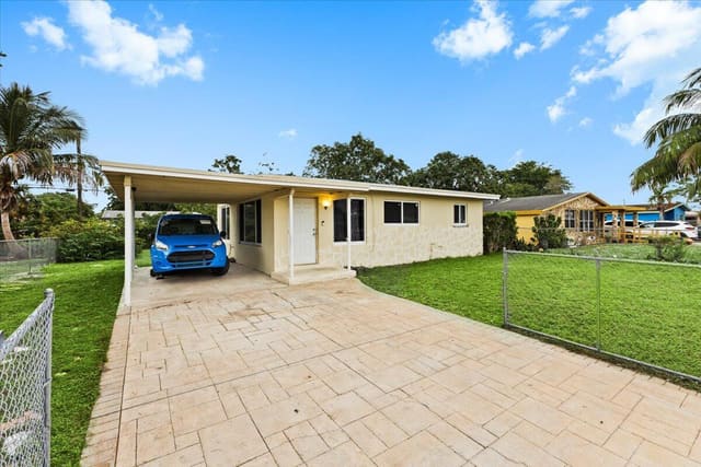 1770 NW 26th Avenue, Fort Lauderdale, FL 33311