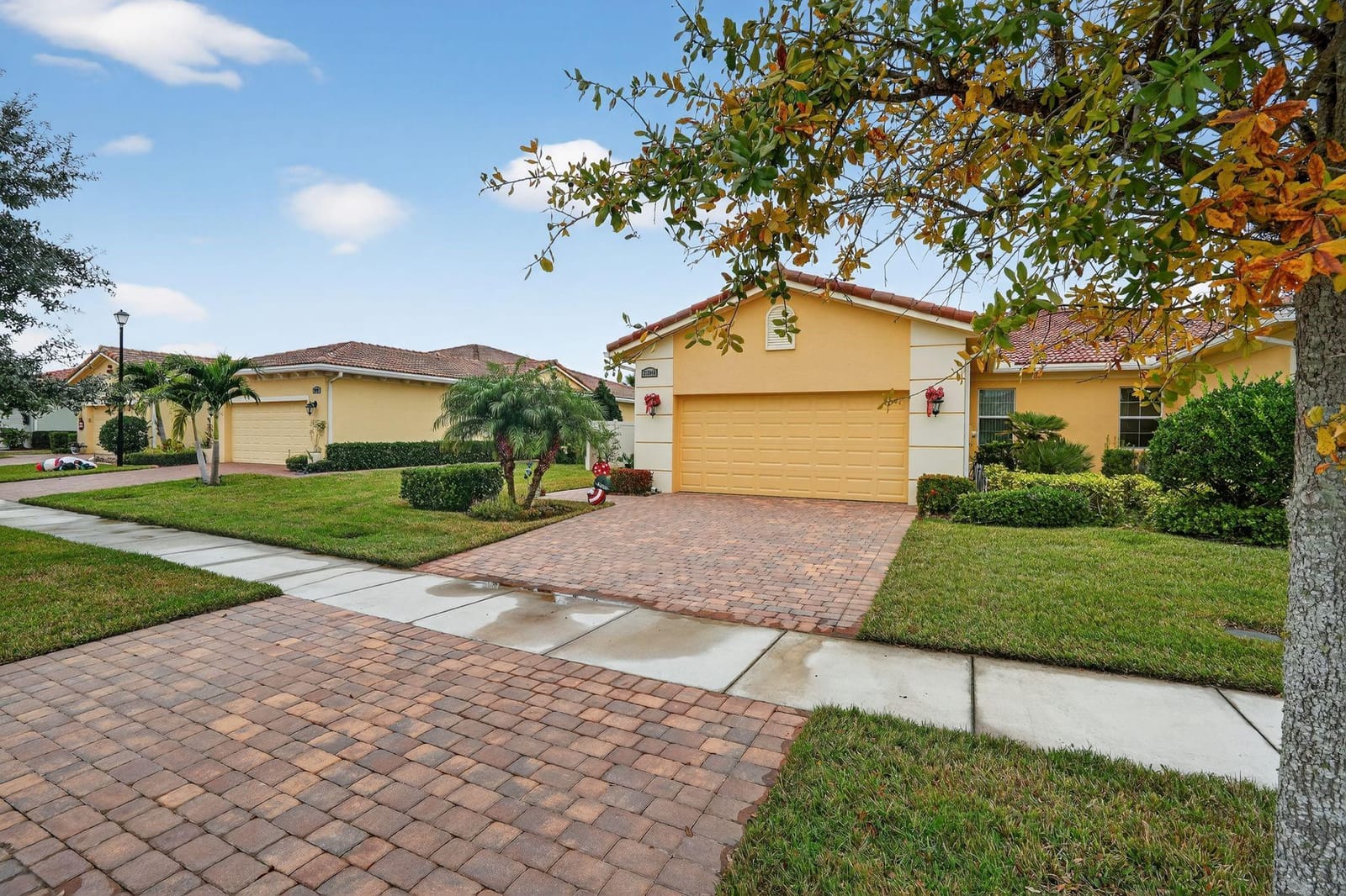 21044 SW Modena Way — photo 2