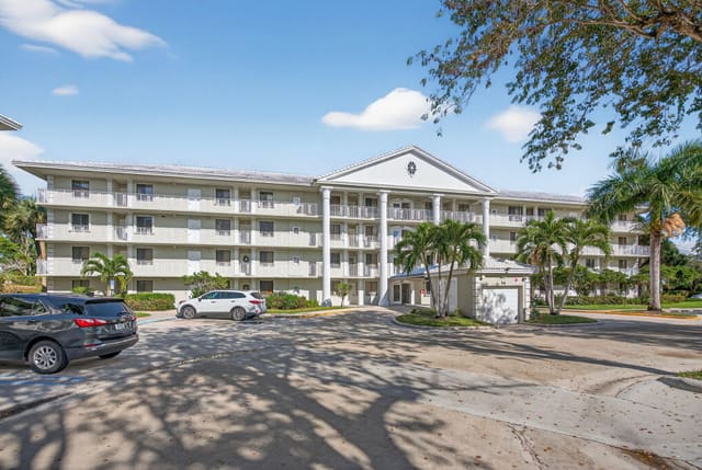 2601 Village Boulevard 303, sold in Whitehall, West Palm Beach, FL