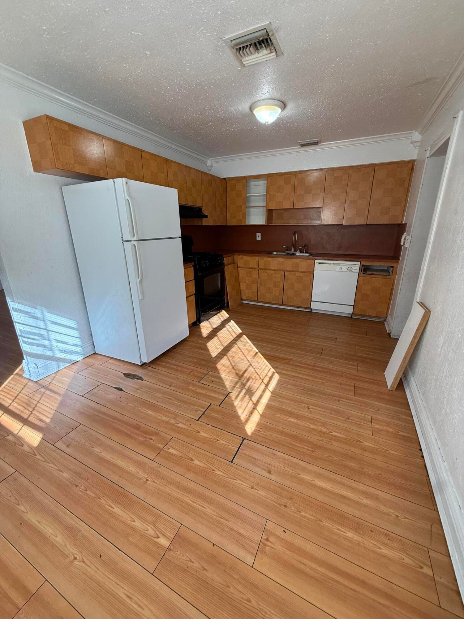 716 S Pine Street — photo 4