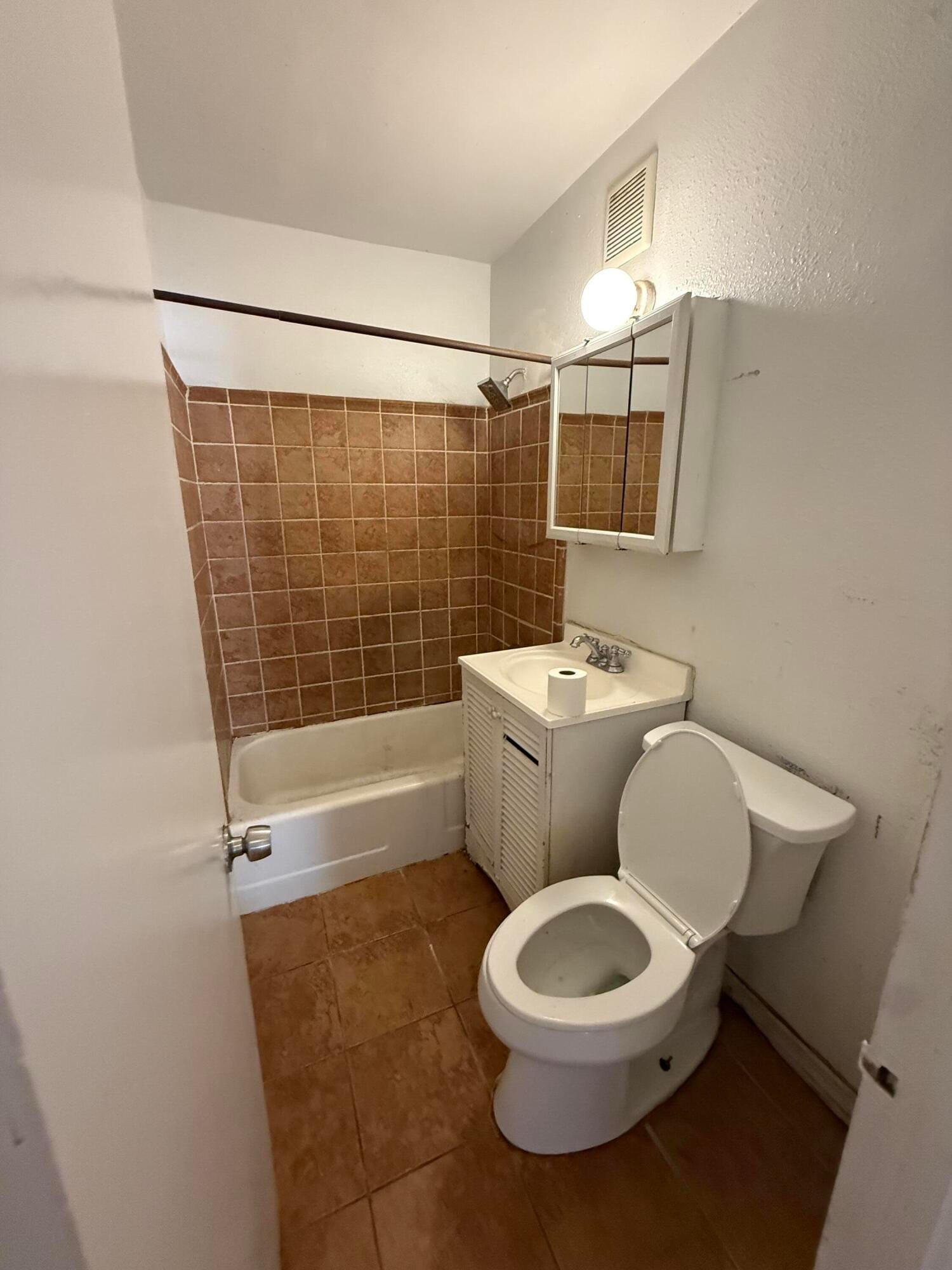 716 S Pine Street — photo 10