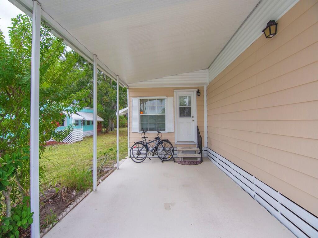 61 E Caribbean — photo 8