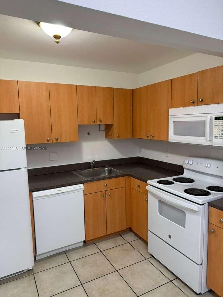 837 NW 46th Avenue 837, Plantation, FL 33317 photo 2
