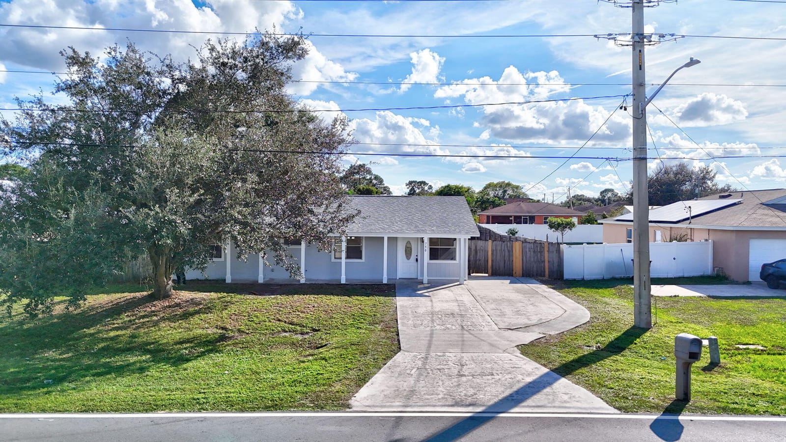 750 SW Lakehurst Drive — photo 5