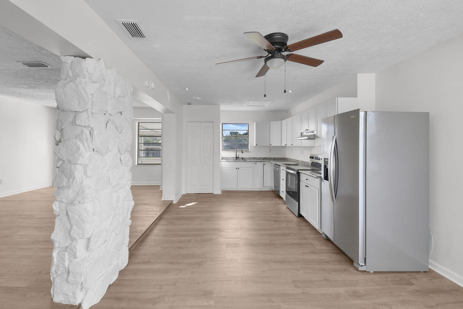 750 SW Lakehurst Drive — photo 7